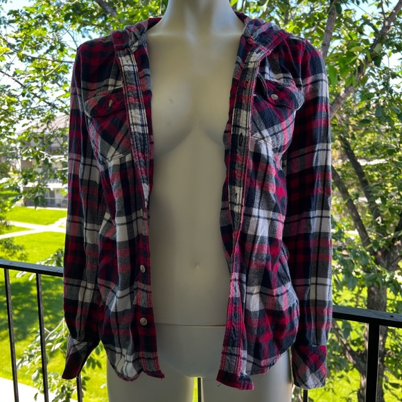 TNA plaid hooded flannel - Picture 1 of 3